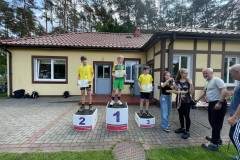 Uczniowie-z-SP-w-Jeleniu-na-podium.-Na-II-miejscu-Oskar-Poczobut-Surniak-z-klasy-III-na-III-miejscu-Aleksander-Giedo-z-klasy-IV